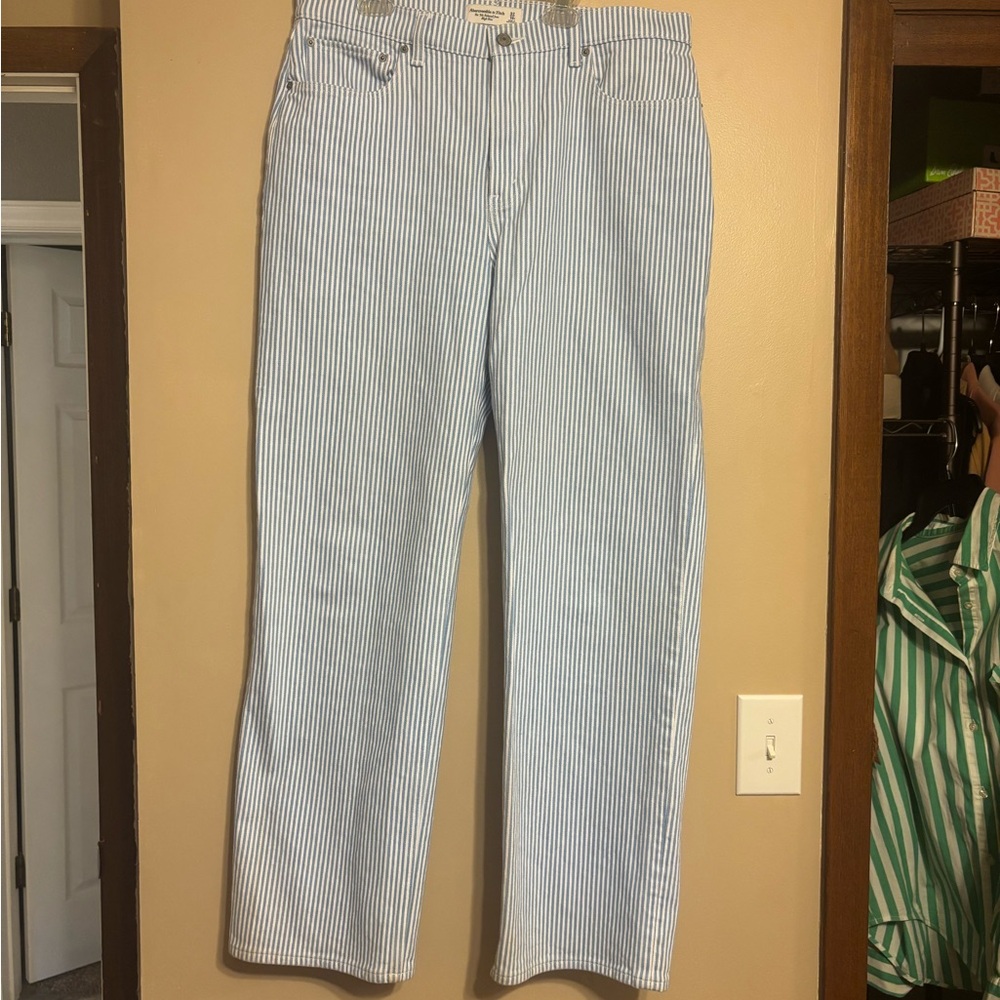 Abercrombie & Fitch Blue and White Striped Women’s Jeans - 90s